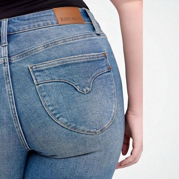 Judy Blue Mid Rise Tummy Control Flare Vintage Wash Jeans NWT - Picture 10 of 12